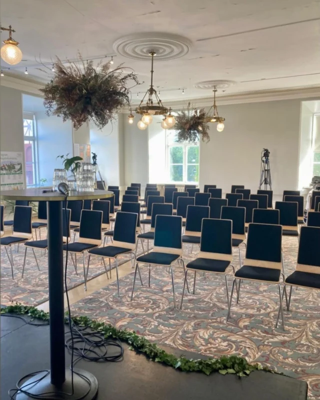 Planerar du konferens, möte eller mässa i höst? 🍁♥️
Vi erbjuder just nu fina konferenspaket för dig som vill mötas i hjärtat av Visby. 

Läs mer och boka på wisbyhotelgroup.se/konferenspaket